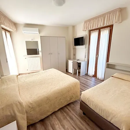 Hotel Riviera 3*