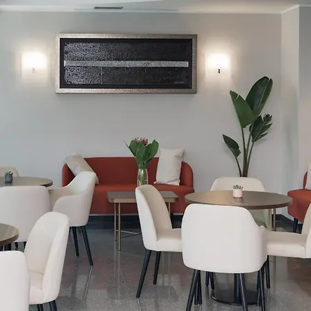 Riviera Hotel 3*