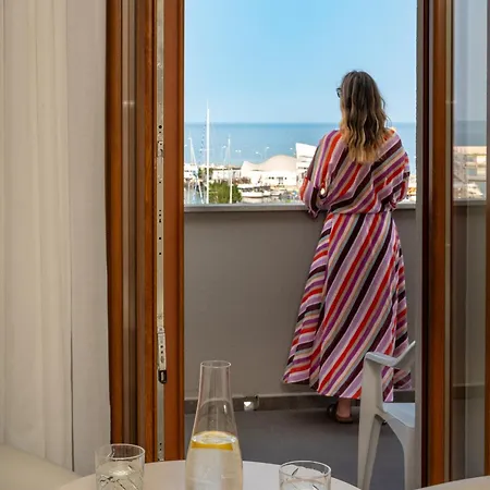 Ξενοδοχείο Riviera