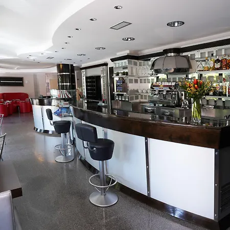 Hotel Riviera 3*