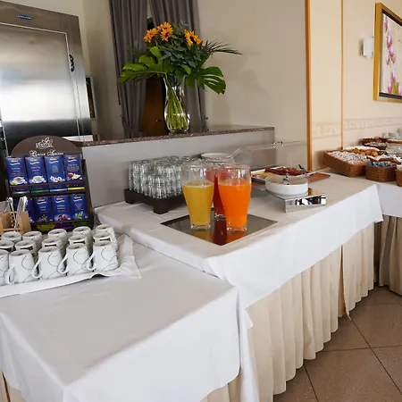 Riviera Hotel 3*