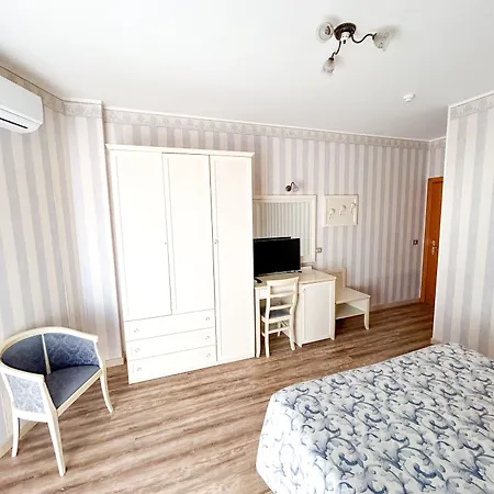 Riviera Отель Порто-Сан-Джорджо