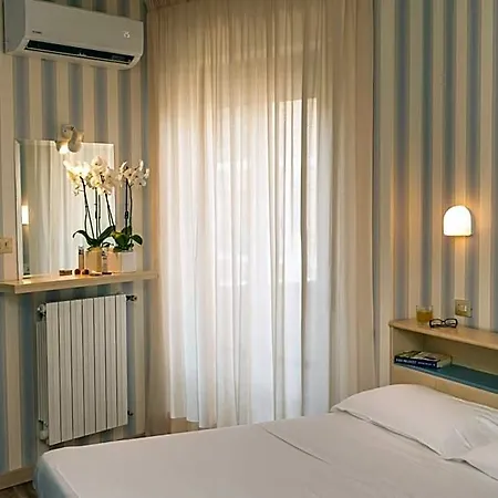 Riviera Hotel 3*