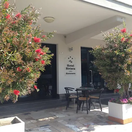 Riviera Hotel 3*