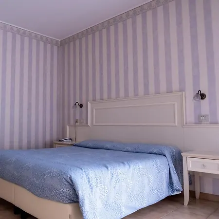 Riviera Hotel 3*